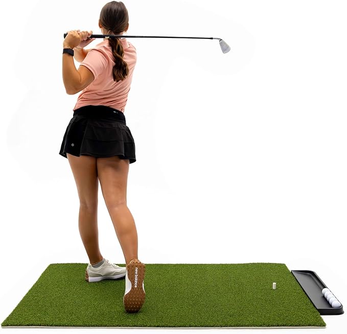 Premium Turf Indoor/Outdoor Golf Mat. Bonus Tray + 3 Tees